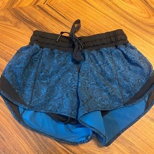 Lululemon hotty hot shorts, size 2